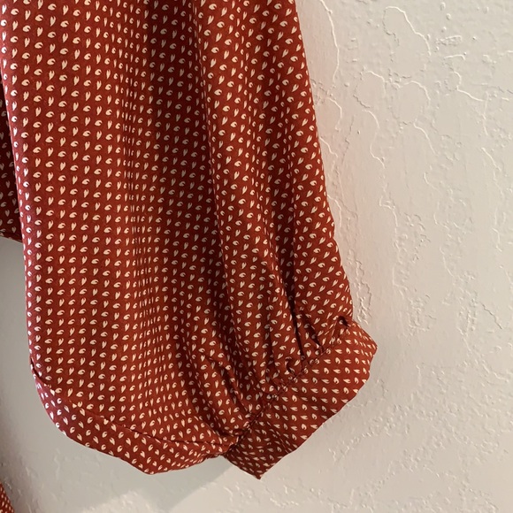 Beautiful silk dress, Canadian designer - Picture 3 of 6